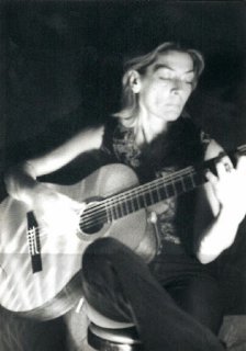 Dora - Guitarra tutor