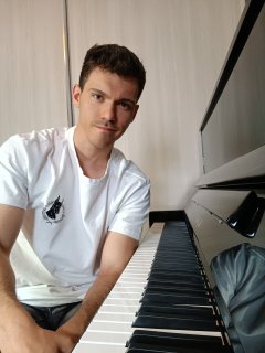 Álvaro - Piano tutor